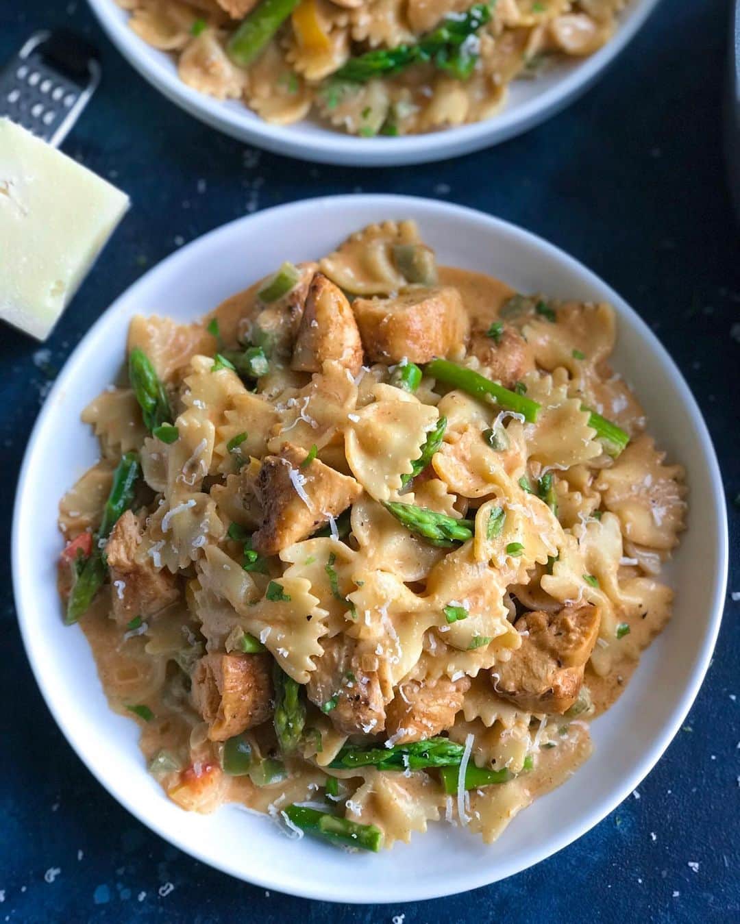 Easy Recipesさんのインスタグラム写真 - (Easy RecipesInstagram)「If you haven’t tried this Creamy One Pot Chicken Fajita Pasta yet from my blog, you totally need to. It’s so flavorful and easy to make. Add it to your weekend meal plan this week. Full recipe link in my bio.  https://www.cookinwithmima.com/creamy-one-pot-chicken-fajita-pasta/」6月21日 4時08分 - cookinwithmima