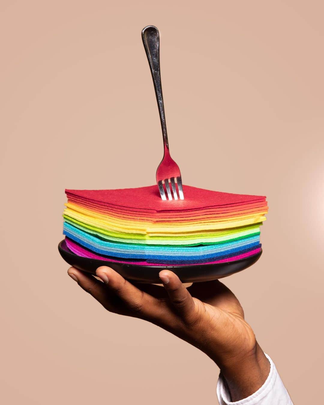 Paul Octaviousのインスタグラム：「🌈🍴 Join me next week in New York City for my amazing rainbow themed @eyeeaters dinner, Eating Rainbows! This is our first time bringing this to NYC and we’re super excited!  Chef Kia Damon @kiacooks will make us a 5 course dinner where course by course we eat a dish inspired by a singular color from the rainbow. This all while we drink amazing cocktails made for us by Shannon Ponche of @leyendabk  We are asking all guest to wear a monochromatic outfit. Your shoes can be any color but your outfit must be one. Only colors you can’t wear are black and white.  Proceeds from this dinner will go to the @audrelordeproject  We have a limited number of tickets so please join us! Eyeeaters dot com / click link in bio First seating starts at 6pm on the 27th of June @lalito_nyc」