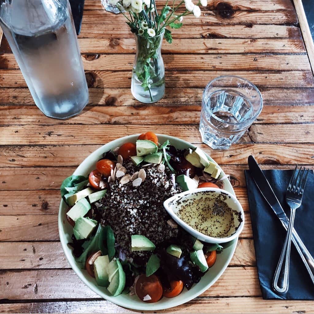 藤井夏恋さんのインスタグラム写真 - (藤井夏恋Instagram)「Quinoa salad😋 Very delicious!!❤︎ #Lunchtime in LA」6月21日 4時35分 - fujiikaren_official