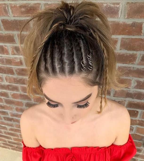 CosmoProf Beautyさんのインスタグラム写真 - (CosmoProf BeautyInstagram)「Feelin' This Ponytail Vibe❤✌ ✨ #CosmoPro @amandajeank spiced up this ponytail with these cute rope braids😍 "I used @sexyhair Style Sexy Hair Polished Up to create my rope braids at the scalp. This product is great in keeping flyaways away and sections clean when taking small sections when braiding. I added some silver hoops for fun! If you haven’t tried the Style Sexy Hair line from #sexyhair that line is truly amazing. There is a product for every hair type and style!" ✨ Find  #stylesexyhair and all your other Sexy Hair favorites at #cosmoprofbeauty for #licensedtocreate artists . . #repost #braidedponytail #ropebraid #hairstyling #styleartists」6月21日 5時00分 - cosmoprofbeauty