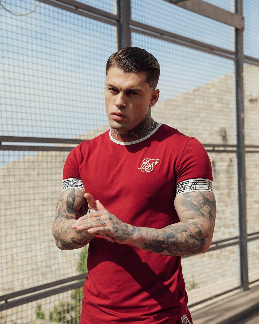 ステファン・ジェームスのインスタグラム：「@siksilk」