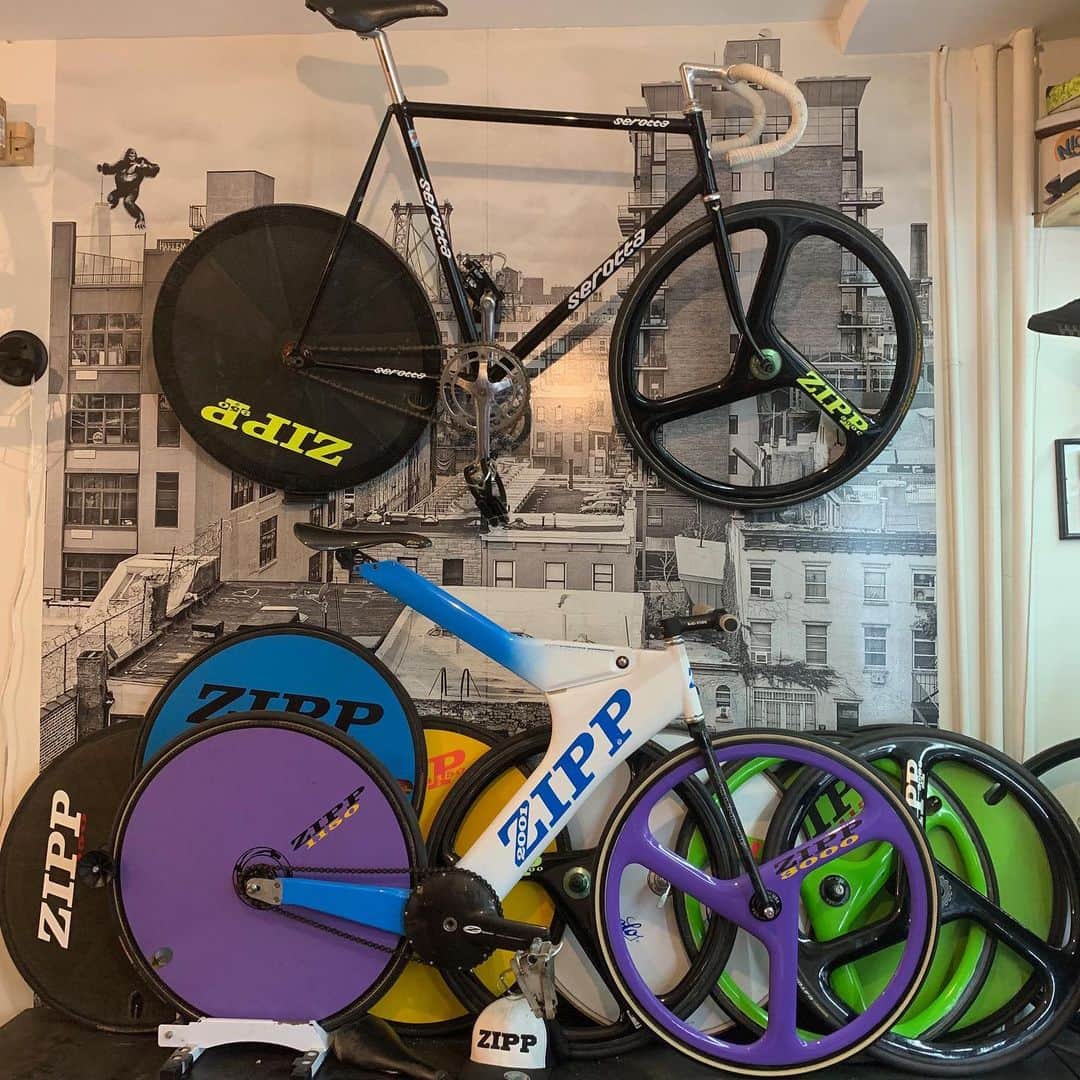 Zipp Speed Weaponryさんのインスタグラム写真 - (Zipp Speed WeaponryInstagram)「Brooklyn bike shop owner Shawn Wolf collects vintage Zipp like it's fine art. The Coors Light cycling team? He loves them, too. In fact, Shawn is obsessed with the neon-colored crazy innovations of 1990s cycling. We tie the past in with the present in this episode of ZippCast. ⬇️ LISTEN OR READ IN PROFILE LINK  #ThrowbackThursday #TBT #zippspeed #zippspeedweaponry」6月21日 5時17分 - zippspeed