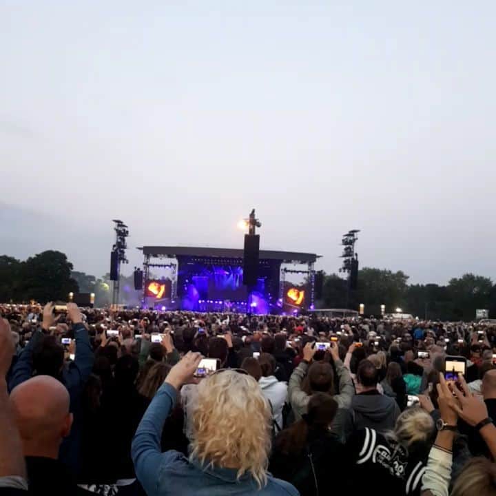 ヨス・ホーイフェルトのインスタグラム：「#philly」
