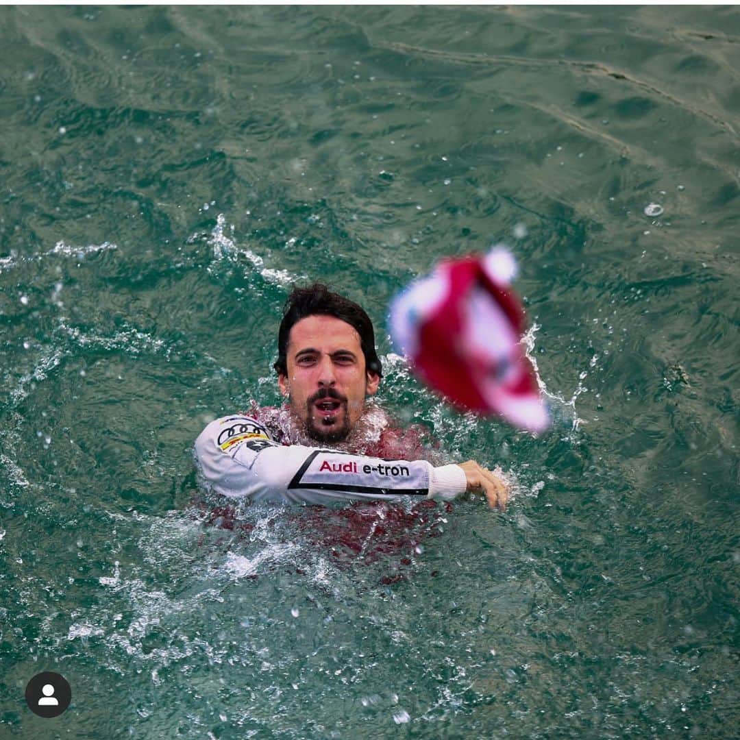 ルーカス・ディ・グラッシさんのインスタグラム写真 - (ルーカス・ディ・グラッシInstagram)「#TBT One year ago, the first motorsport victory in Switzerland 🇨🇭 in 64 years! And the *JUMP* into Lake Zurich. ——- #TBT 🇧🇷da primeira vitória em uma corrida de carro na Suíça 🇨🇭 em 64 anos.. o último vencedor: Fangio! E o meu pulo no Lago de Zurique pra comemorar 🏆」6月21日 5時38分 - lucasdigrassi