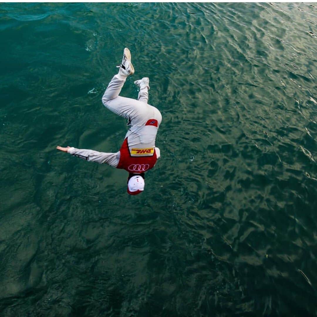 ルーカス・ディ・グラッシさんのインスタグラム写真 - (ルーカス・ディ・グラッシInstagram)「#TBT One year ago, the first motorsport victory in Switzerland 🇨🇭 in 64 years! And the *JUMP* into Lake Zurich. ——- #TBT 🇧🇷da primeira vitória em uma corrida de carro na Suíça 🇨🇭 em 64 anos.. o último vencedor: Fangio! E o meu pulo no Lago de Zurique pra comemorar 🏆」6月21日 5時38分 - lucasdigrassi