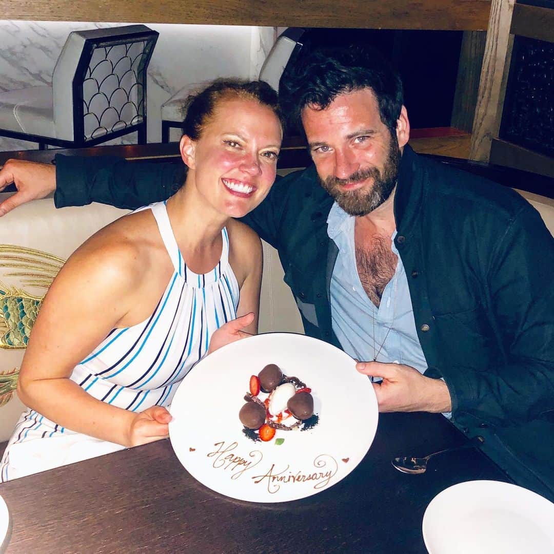 のインスタグラム：「Not only did @pattimurin and I have a wonderful anniversary meal at @hakkasanny but right now they are offering two special cocktails in honor of #Pride and the proceeds are going to support @bcefa! Anniversary + cocktails + supporting a cause very near and dear to us = 🥰」
