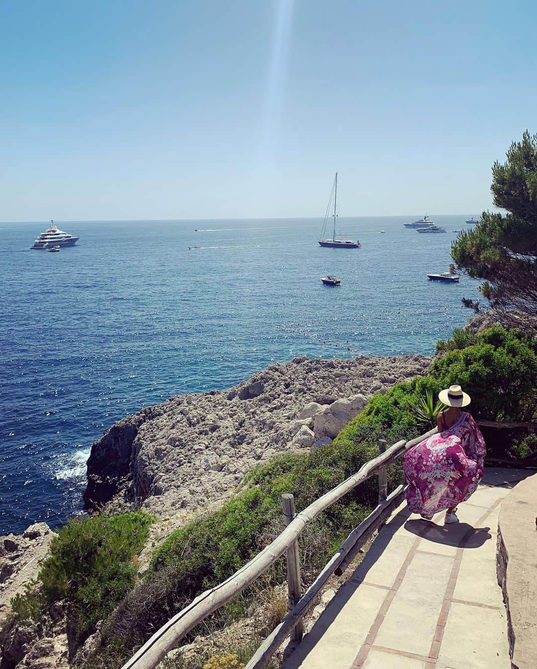 ニコール・シャージンガーさんのインスタグラム写真 - (ニコール・シャージンガーInstagram)「Feeling free 🕊 in #Capri」6月21日 5時49分 - nicolescherzinger