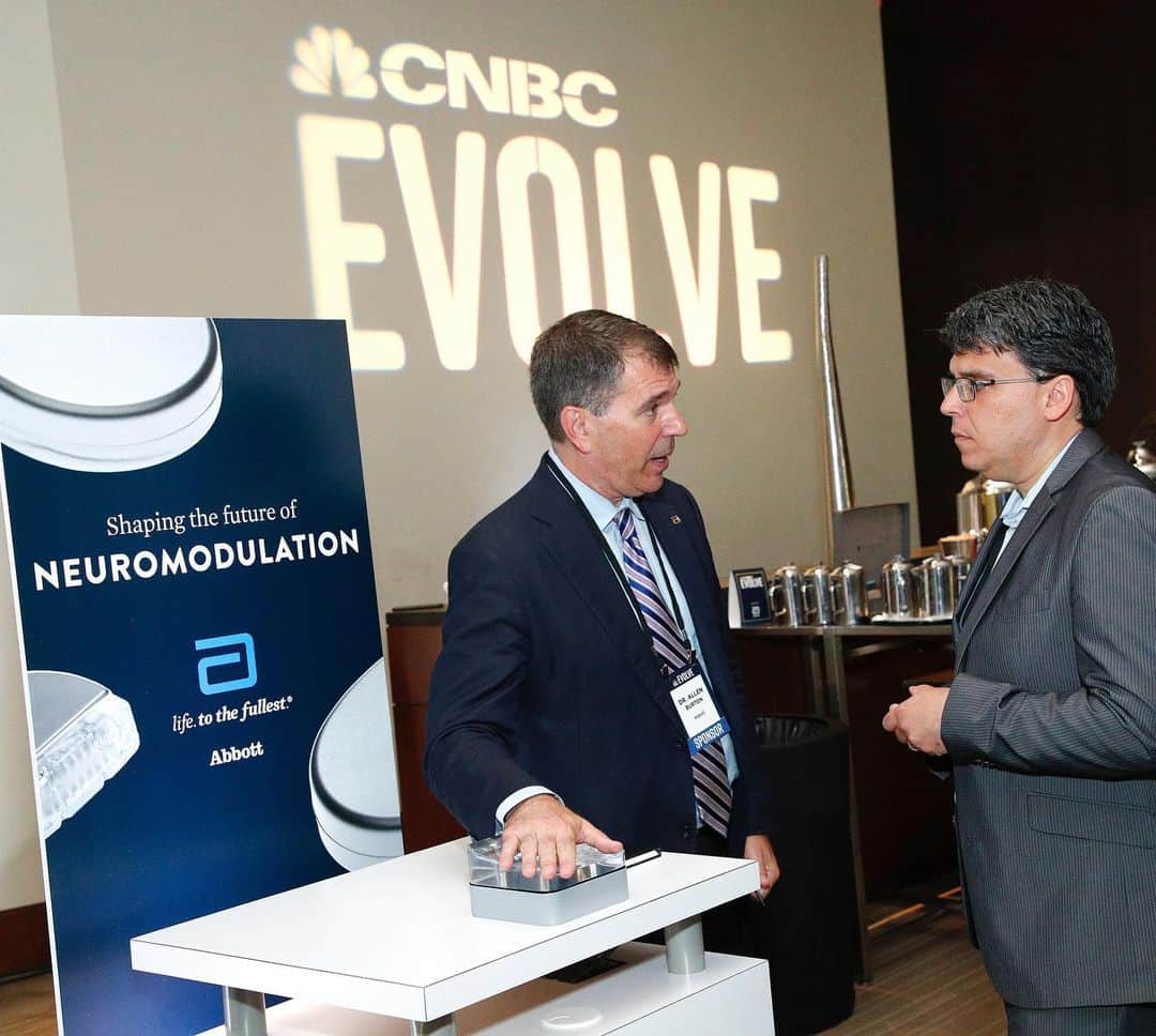 のインスタグラム：「Innovate. Adapt. Evolve. Recently at #CNBCEvolve we discussed how to stay ahead in an age of disruption. And we’ll keep working to lead the way in #healthtech. #technology #evolve #abbott #health #diabetes #neuromodulation #cnbc」