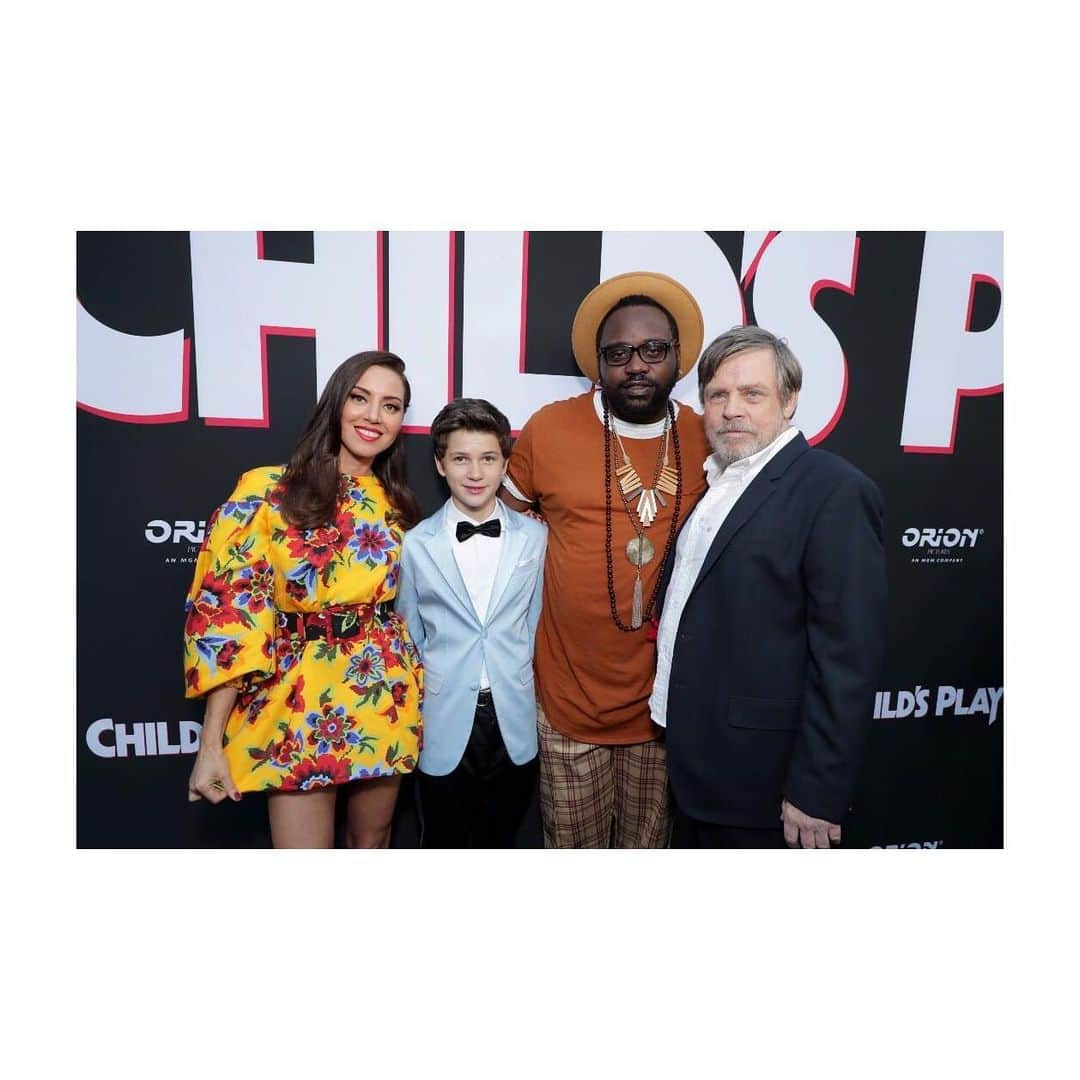 マーク・ハミルさんのインスタグラム写真 - (マーク・ハミルInstagram)「Diabolical fun at @ChildsPlayMovie 🔪🔪🔪 1- @PlazaDeAubrey & @BrianTyreeHenry were great-as always 2- @GabrielMichaelBateman is a revelation as Andy-the heart & soul of the movie 3-Thank you @BearMcCreary for my killer song 🎶  4-I screamed louder than Marilou Hamill (@myhamill) & @ChelseaHamill 😱」6月21日 5時58分 - markhamill