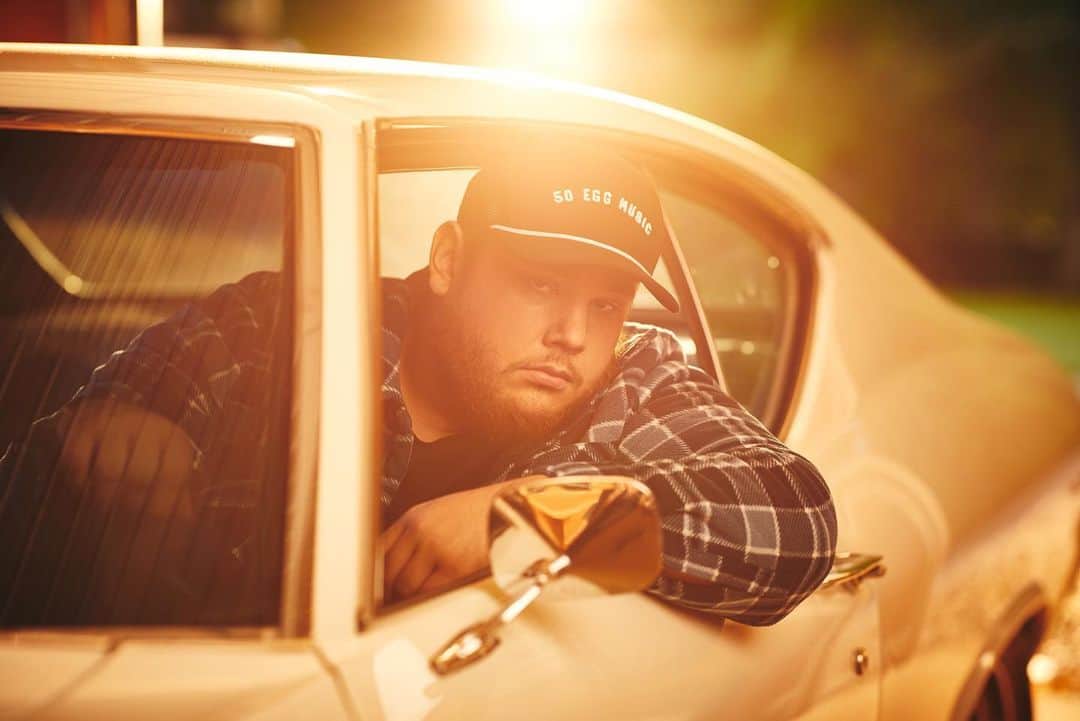 Broadcast Music, Inc.さんのインスタグラム写真 - (Broadcast Music, Inc.Instagram)「In case you didn’t know... @lukecombs is on 🔥! Congratulations on being the first artist with 5 tracks on @billboard’s Hot Country Songs Top 25 Chart since the infamous Johnny Cash in 1959! Did we also mention he’s achieved the largest streaming week EVER for a country artist? Keep killing the game Luke! 👏 #BMICountry」6月21日 6時18分 - bmi