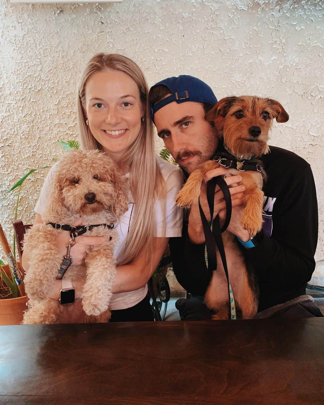 マシュー・ルイスのインスタグラム：「Happy Birthday 🥳🎉🎈to my beautiful wife and the mother of my two doggies (not their actual mother you understand). She’s 28 today. And she’s so mad about that she’ll probably blog about it later on. @theangelajones」