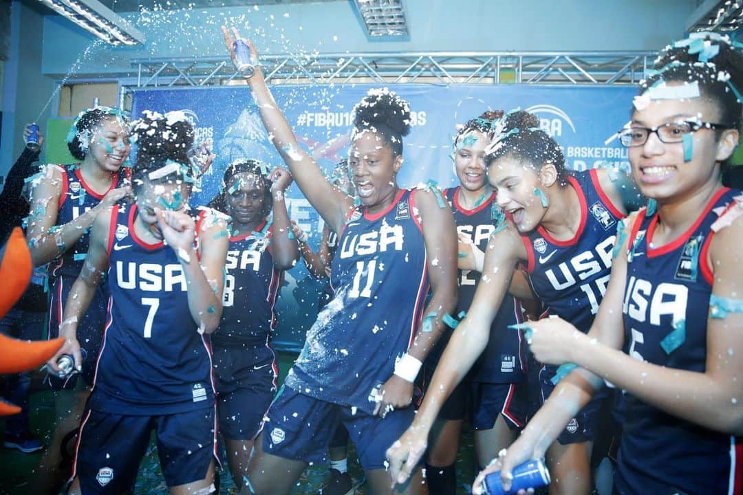 FIBAさんのインスタグラム写真 - (FIBAInstagram)「@usabasketball 🇺🇸 grabs the second 🎟 available for the #FIBAU17 from the Women’s #FIBAU16Americas!」6月21日 6時53分 - fiba