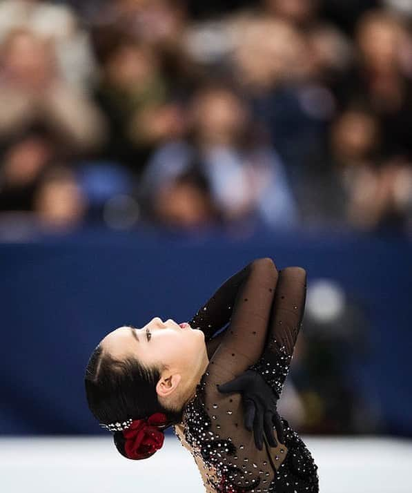 カレン・チェンさんのインスタグラム写真 - (カレン・チェンInstagram)「excitedly looking upwards to #SkateAmerica & #NHKTrophy! 🥰 . . . feat. a #selfhug」6月21日 7時06分 - karebearsk8