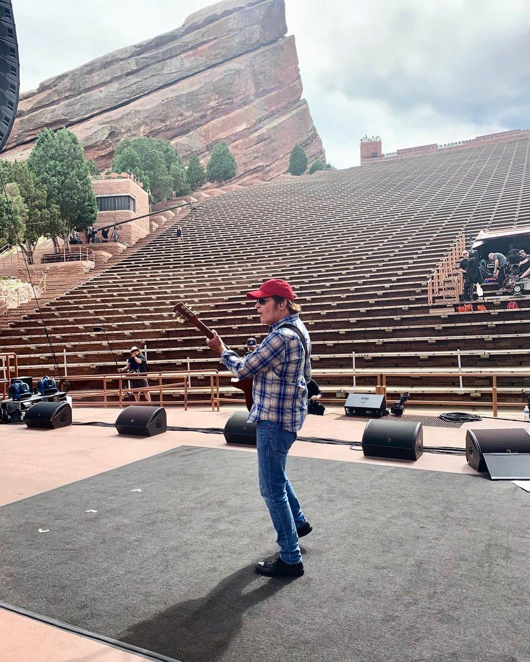 ジョン・フォガティさんのインスタグラム写真 - (ジョン・フォガティInstagram)「Sound checking for tonight’s show at the Red Rocks Amphitheatre in Colorado! @redrocksco」6月21日 7時10分 - johnfogerty