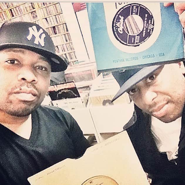 DJプレミアさんのインスタグラム写真 - (DJプレミアInstagram)「#tbt @djscratch and Me Diggin In Zurich, Switzerland 2014...」6月21日 7時25分 - djpremier