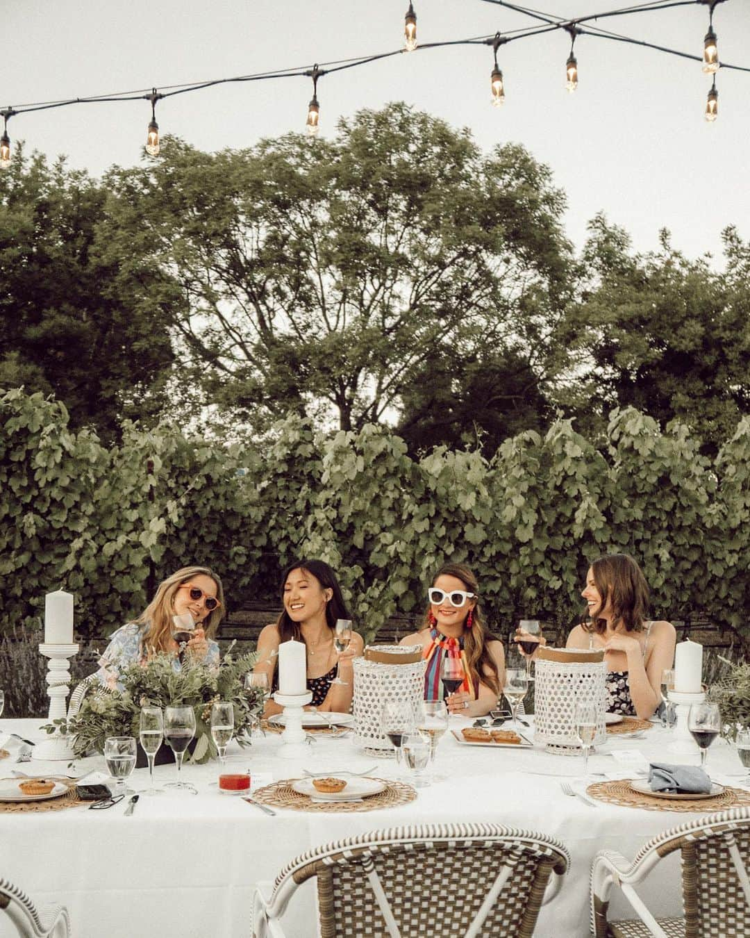 W E Y L I Eさんのインスタグラム写真 - (W E Y L I EInstagram)「First dinner with @serenaandlily here in Napa Valley @hotelvillagio! Feeling very grown up learning all about wine and how it’s made 🍷 Also, can we appreciate this beautiful table set up?! I’m feeling so inspired to host summer parties now! @visitnapavalley  #visitnapavalley #serenaandlily #estateyountville」6月21日 7時43分 - weylie