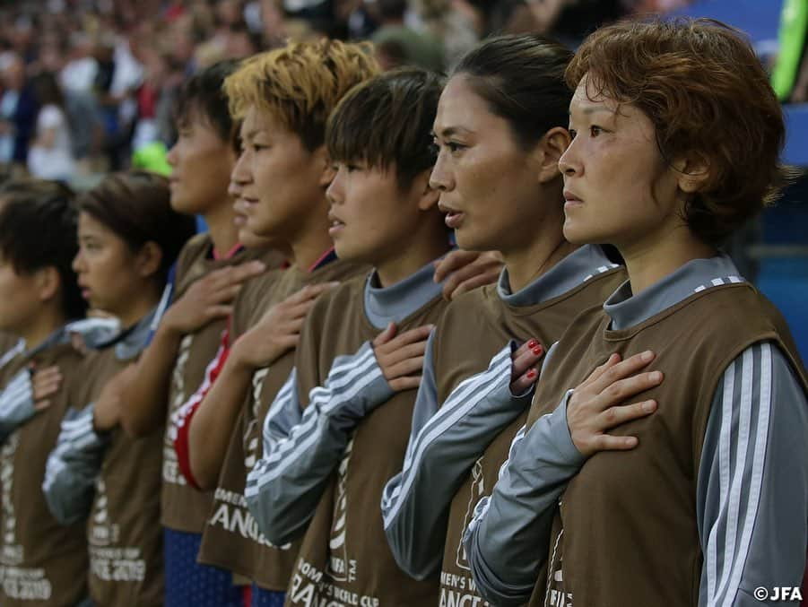 日本サッカー協会さんのインスタグラム写真 - (日本サッカー協会Instagram)「📸MATCH PHOTO ・ 6/19(水)、なでしこジャパンはFIFA女子ワールドカップフランス2019グループステージ第3戦でイングランドと戦いました。 ・ キックオフはフランス時間で21時。澄み渡ったニースの空に見守られ、首位突破をかけた一戦がキックオフしました。 ・ FIFA女子ワールドカップフランス2019 📅6/20 日本時間4:00キックオフ 📍Stade de Nice #なでしこジャパン 🇯🇵 0-2🏴󠁧󠁢󠁥󠁮󠁧󠁿イングランド ・ ✍️JFA.jpでは、活動レポートを掲載中！ ・ ＜FIFA女子ワールドカップフランス2019＞ なでしこジャパン🇯🇵試合日程  6/10 25:00｜0-0アルゼンチン🇦🇷 6/14 22:00｜2-1 スコットランド🏴󠁧󠁢󠁳󠁣󠁴󠁿 6/20 04:00｜0-2イングランド🏴󠁧󠁢󠁥󠁮󠁧󠁿 6/26 04:00｜vsオランダ🇳🇱 📺フジテレビ系列、NHK BS、J SPORTSで生中継！ ・ #nadeshiko #世界のなでしこ #なでしこジャパン#FIFAWWC」6月21日 7時45分 - japanfootballassociation