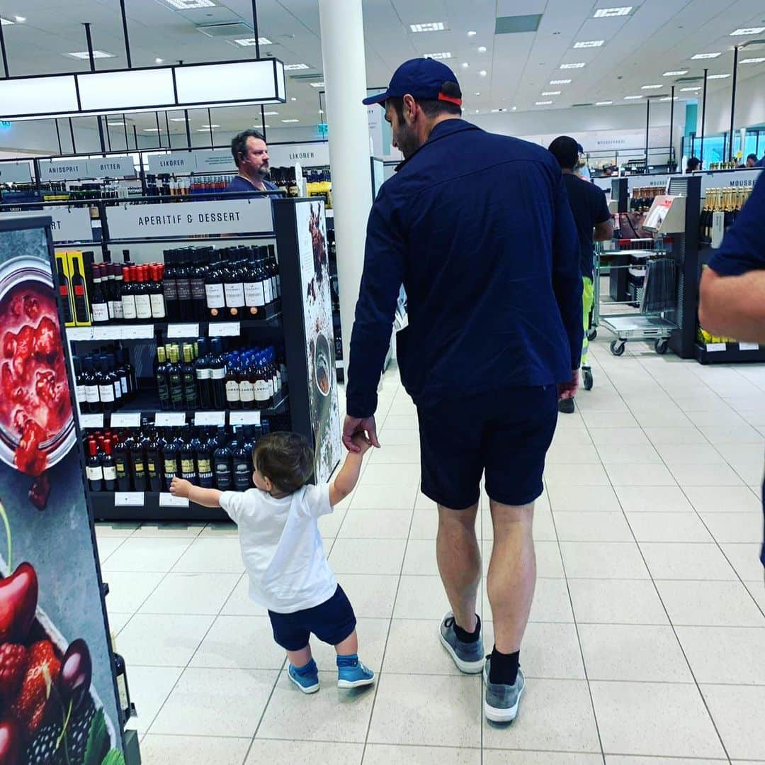 モンス・セルメルローさんのインスタグラム写真 - (モンス・セルメルローInstagram)「A very nice father/son day comes to an end. Started with breakfast, then trying on some new Henri Lloyd clothes, then visiting Systembolaget for the first time for one of us, then a joyride on Kermit. In the end we didn’t want to go to bed and sat up with the adults til way too late.」6月21日 8時02分 - manszelmerlow