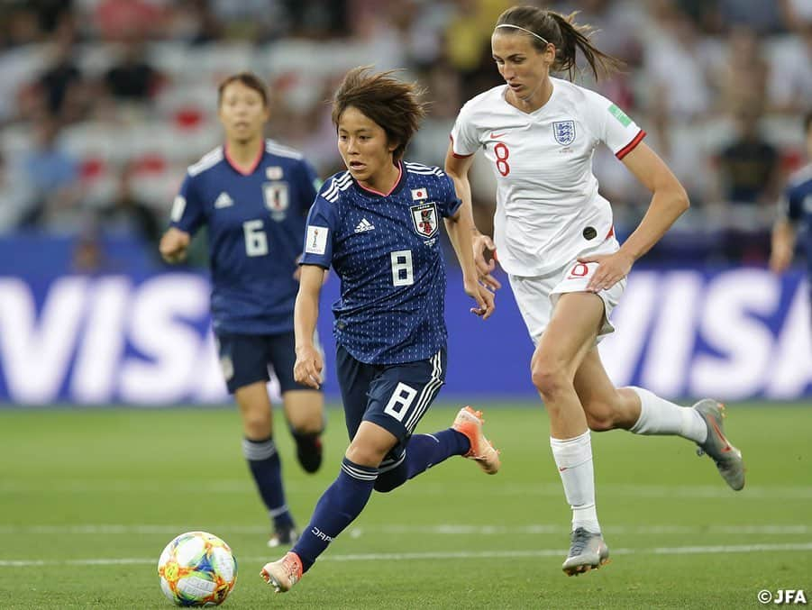 日本サッカー協会さんのインスタグラム写真 - (日本サッカー協会Instagram)「📸MATCH PHOTO ・ 後半に入っても、ギアを上げてきたイングランドに押し込まれる展開が続きましたが、#山下杏也加 選手を中心にしのいで試合を落ち着かせます。 ・ イングランドのゴールをこじ開けることはできず、0-2で試合は終了。グループステージを2位で突破し、日本時間6/26 4:00からオランダとベスト8進出をかけて戦います。 ・ FIFA女子ワールドカップフランス2019 📅6/20 日本時間4:00キックオフ 📍Stade de Nice #なでしこジャパン 🇯🇵 0-2🏴󠁧󠁢󠁥󠁮󠁧󠁿イングランド ・ ✍️JFA.jpでは、活動レポートを掲載中！ ・ ＜FIFA女子ワールドカップフランス2019＞ なでしこジャパン🇯🇵試合日程  6/10 25:00｜0-0アルゼンチン🇦🇷 6/14 22:00｜2-1 スコットランド🏴󠁧󠁢󠁳󠁣󠁴󠁿 6/20 04:00｜0-2イングランド🏴󠁧󠁢󠁥󠁮󠁧󠁿 6/26 04:00｜vsオランダ🇳🇱 📺フジテレビ系列、NHK BS、J SPORTSで生中継！ ・ #nadeshiko #世界のなでしこ #なでしこジャパン#FIFAWWC」6月21日 8時12分 - japanfootballassociation