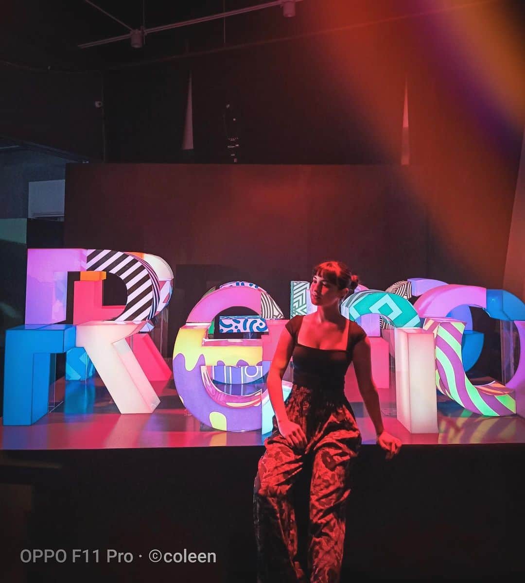Coleen Garciaさんのインスタグラム写真 - (Coleen GarciaInstagram)「Even in the dark, make sure you stand out ✨  Catching this moment under a dim room with playful lights is not a problem with my #OPPOF11Pro!  Don’t miss out on OPPO’s Reno Series. Pre-order for Reno starts June 15 and June 21 for Reno 10x.」6月21日 17時56分 - coleen