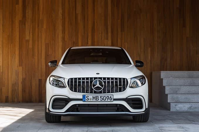 メルセデスベンツさんのインスタグラム写真 - (メルセデスベンツInstagram)「スワイプして▶︎▶︎Mercedes-AMG GLC 63 S 4MATIC+ Coupéを見てみよう。  #MercedesBenz #メルセデスベンツ #mercedesbenzjapan #MercedesAMG #GLC #GLC63S #Coupé #クーペ」6月21日 18時02分 - mercedesbenzjapan