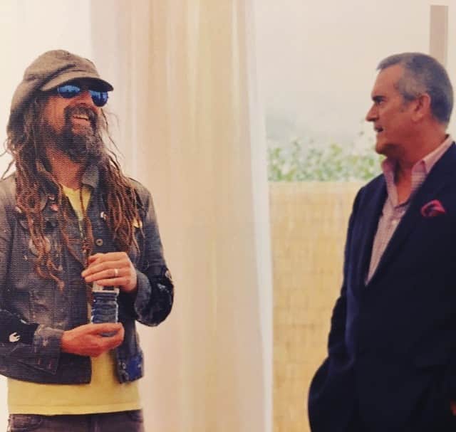 ロブ・ゾンビのインスタグラム：「In Spain 🇪🇸 around 2016 hanging with Bruce Campbell. #robzombie #brucecampbell #barcelona #evildead」