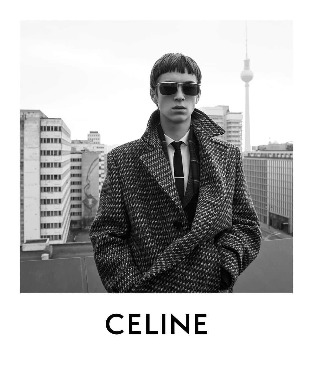 Celineさんのインスタグラム写真 - (CelineInstagram)「CELINE MEN WINTER 19  TOBIAS PHOTOGRAPHED IN BERLIN IN MARCH 2019 ⠀⠀⠀⠀⠀⠀ #CELINEBERLIN  #CELINEBYHEDISLIMANE」6月21日 18時08分 - celine