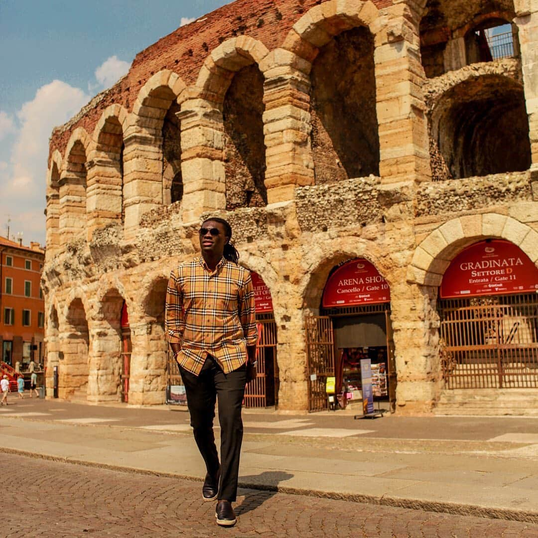 バフェティンビ・ゴミスさんのインスタグラム写真 - (バフェティンビ・ゴミスInstagram)「✈️ 🇮🇹」6月21日 18時29分 - bafetimbigomis