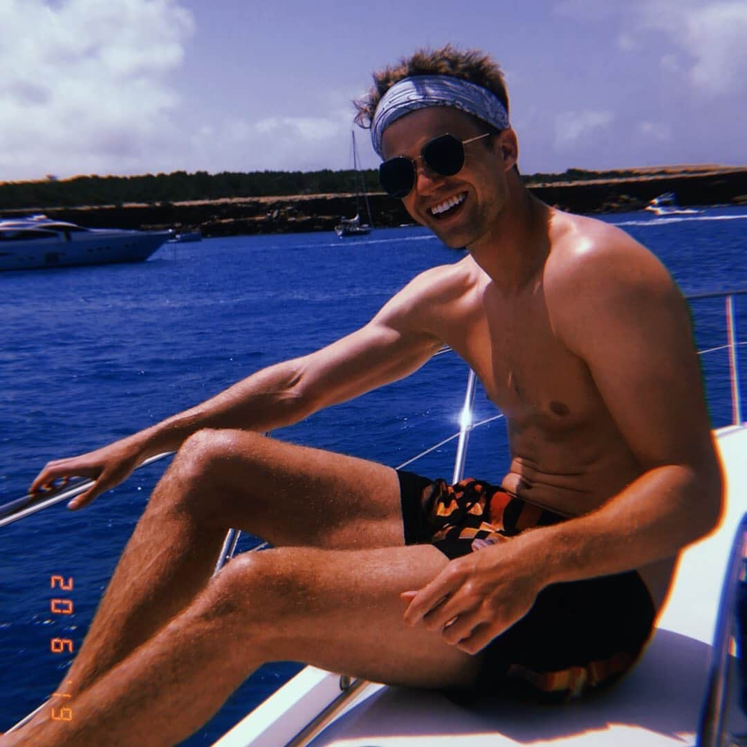 パトリック・バンフォードのインスタグラム：「🛥⚓️🌞」