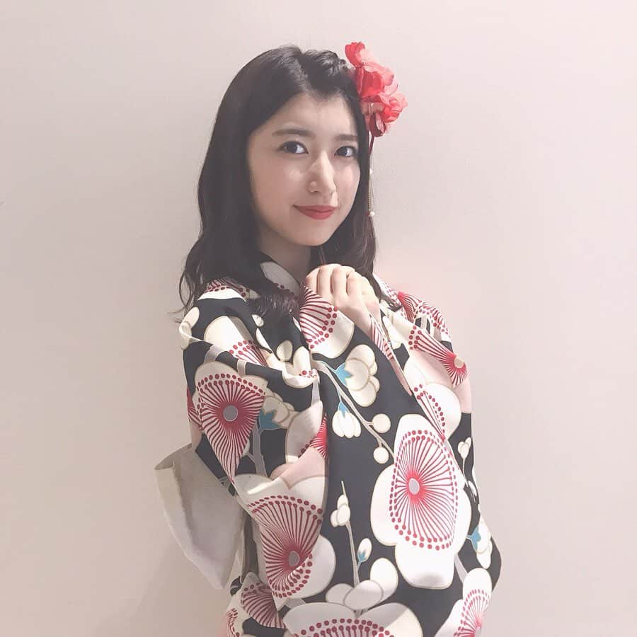 吉田華恋のインスタグラム：「この前の撮影で着ました☺︎ 黒も意外といいね✌︎ #浴衣」