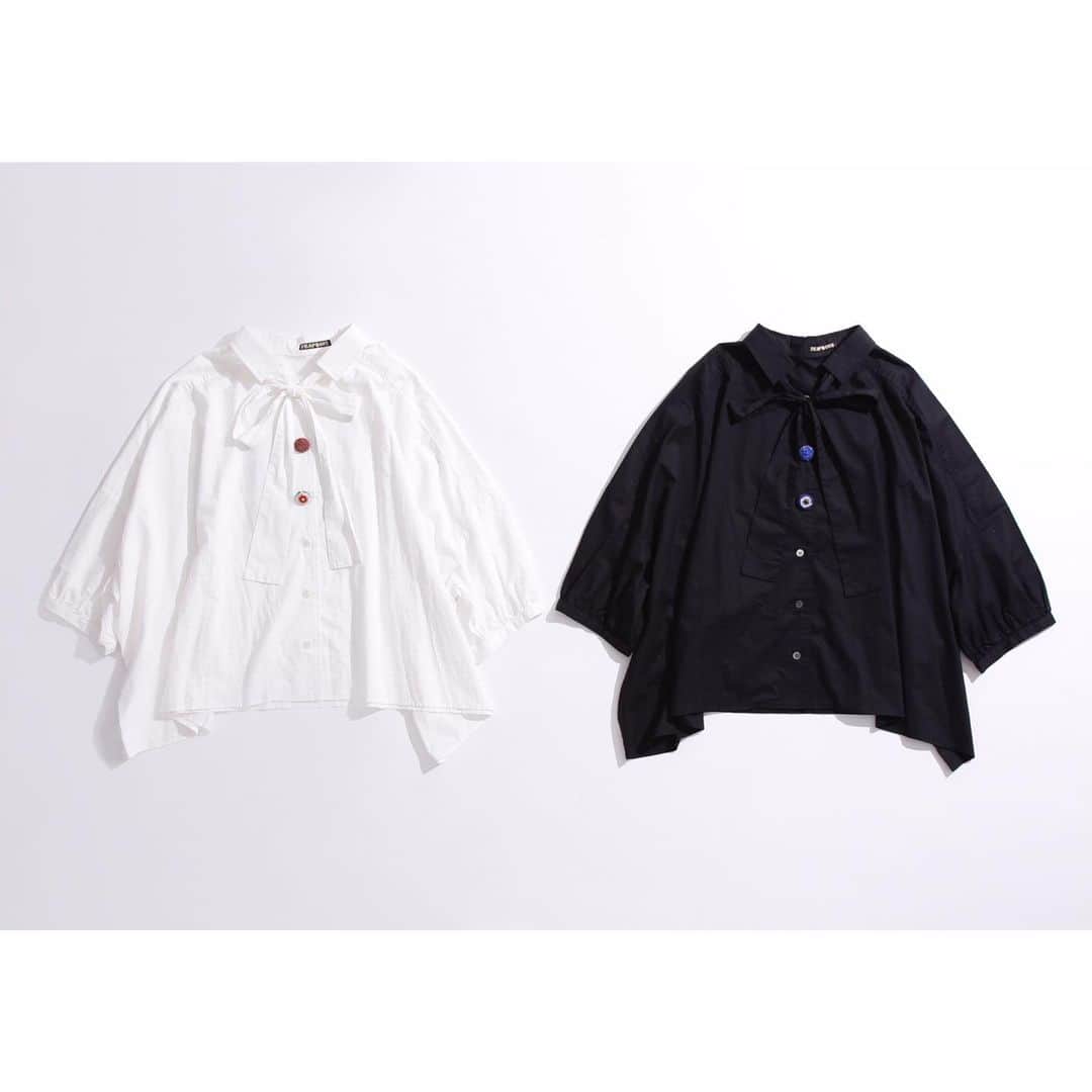FRAPBOISofficialさんのインスタグラム写真 - (FRAPBOISofficialInstagram)「NEW ARRIVAL  グラニー 1593RFB005 WHITE/BLACK 17,500YEN+TAX  IN STORES NOW  #frapbois #フラボア #2019 #2020 #19aw #autumn #winter #collection #コレクション #mother #マザー #granny #グラニー #grannysquare #グラニースクエア #crochet #クロシェ #かぎ針編み #knit #ニット #tokyo #japan」6月21日 18時52分 - frapbois_official