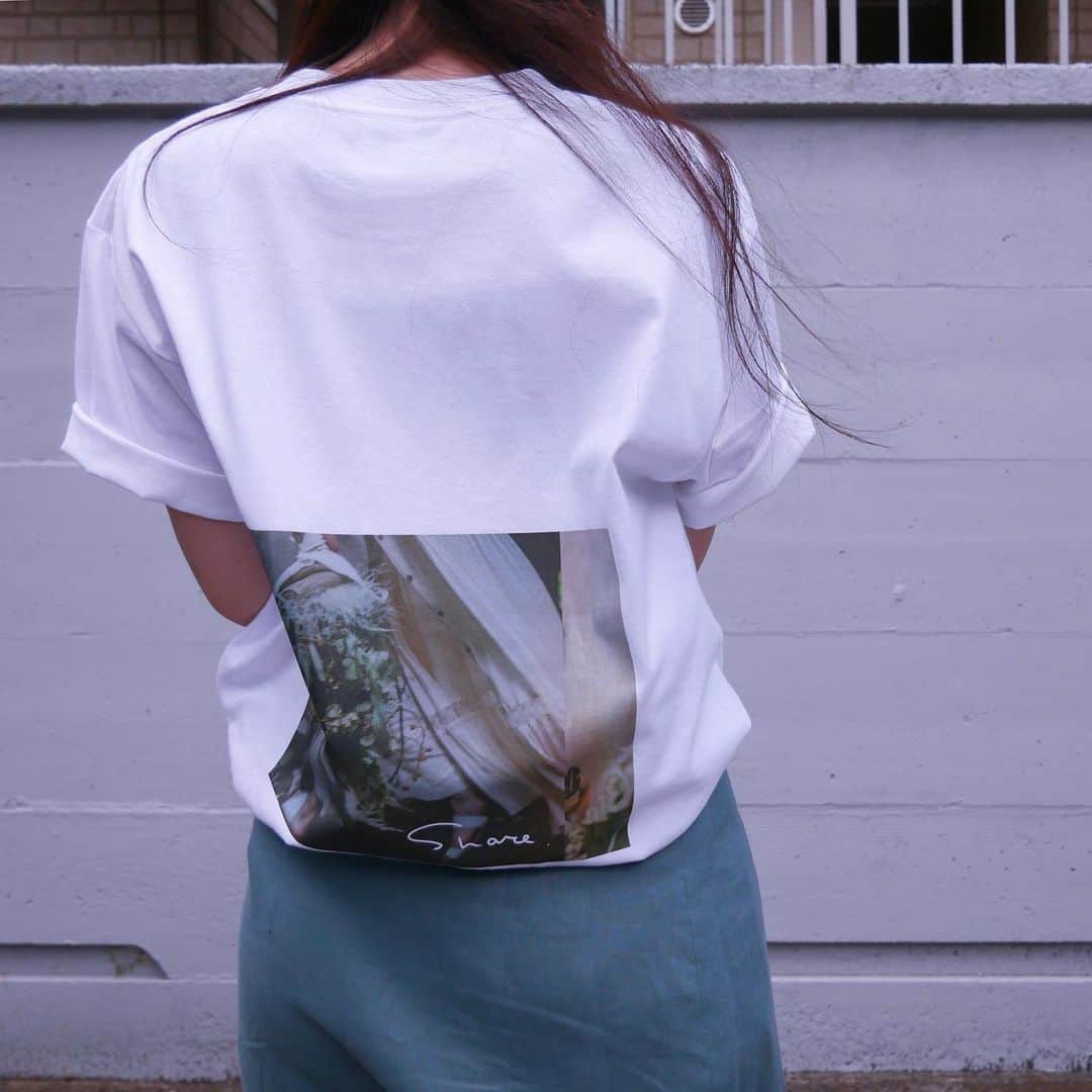 沙夜香さんのインスタグラム写真 - (沙夜香Instagram)「【New Goods】  Tシャツ COLOR : WHITE/BLACK SIZE : S/M/L PRICE : ¥3,500-  #sayacan」6月21日 19時21分 - sayaka_512