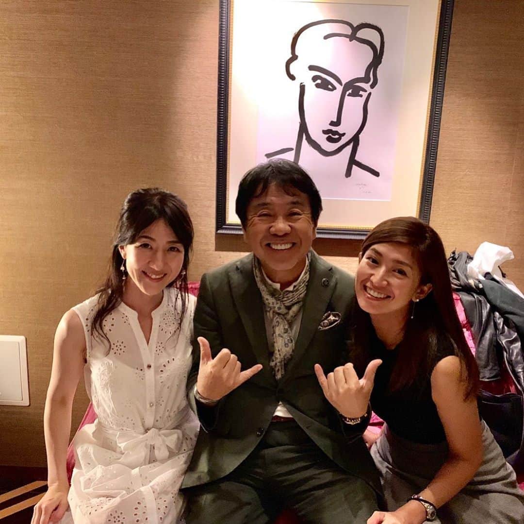 森下千里のインスタグラム：「突然の集合❤️❤️❤️ 念願叶って、設楽さん、あこさんと！ 時代の先のその先をいってて、学び多い時間でした。 そしてなにより 元気もらったーーーー😭😭 素晴らしい方と肩を並べて話すには、 いくつも背伸びとか覚悟とかいるだろうけど、やらなくちゃ！ . . #beams #時代を映す鏡  #fashion #先輩 #大先輩 #会いたい人 #元気が出る言葉」