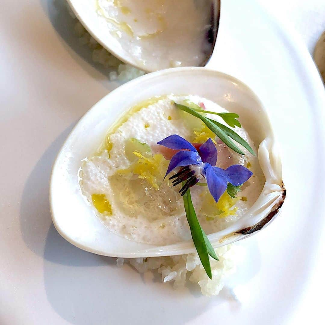 若月彩子さんのインスタグラム写真 - (若月彩子Instagram)「初夏に美味しいシャンパーニュ✨BLANC DE BLANCが好きみたい🎵 #blanc de blancs #esquisse #稚鮎 #マリアージュ #マリアージュ #ブランドブランが好き #銀座」6月21日 11時04分 - lavender_1_2_3