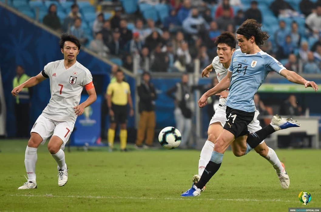 エディンソン・カバーニさんのインスタグラム写真 - (エディンソン・カバーニInstagram)「#URU 2-2 #JAP #CopaAmerica #URUJAP」6月21日 11時20分 - cavaniofficial21