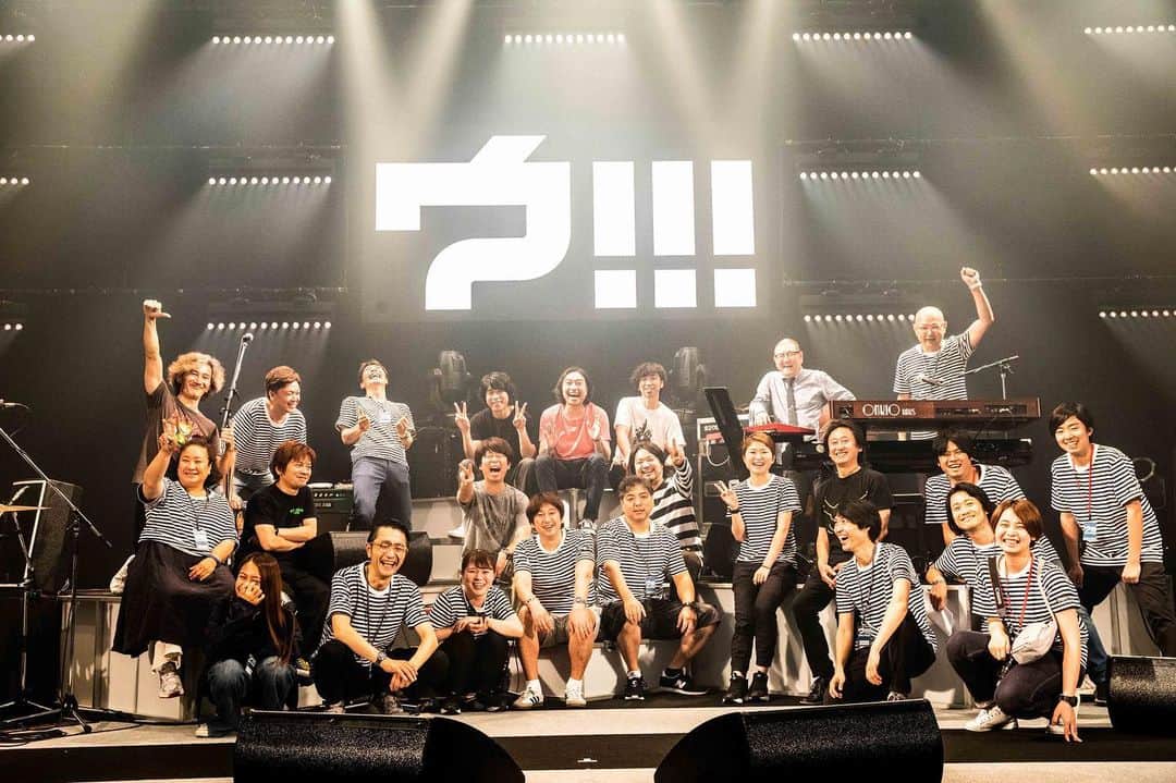 トータス松本のインスタグラム：「ウルフルズツアー2019 センチ センチ センチメンタル フィーバー “飛翔篇” めちゃめちゃ燃えて終わりましたわー。ありがとうございました！ #感動した #酒飲んだ #笑った #次は #夏フェス #がんばるでー」