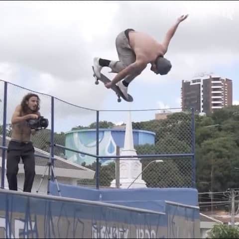 スラッシャーのインスタグラム：「👉🏽 @pedrobarrossk8 will be at the @vansparkseries LIVE from Brazil 🇧🇷 Tune in this weekend on ThrasherMagazine.com 📡」