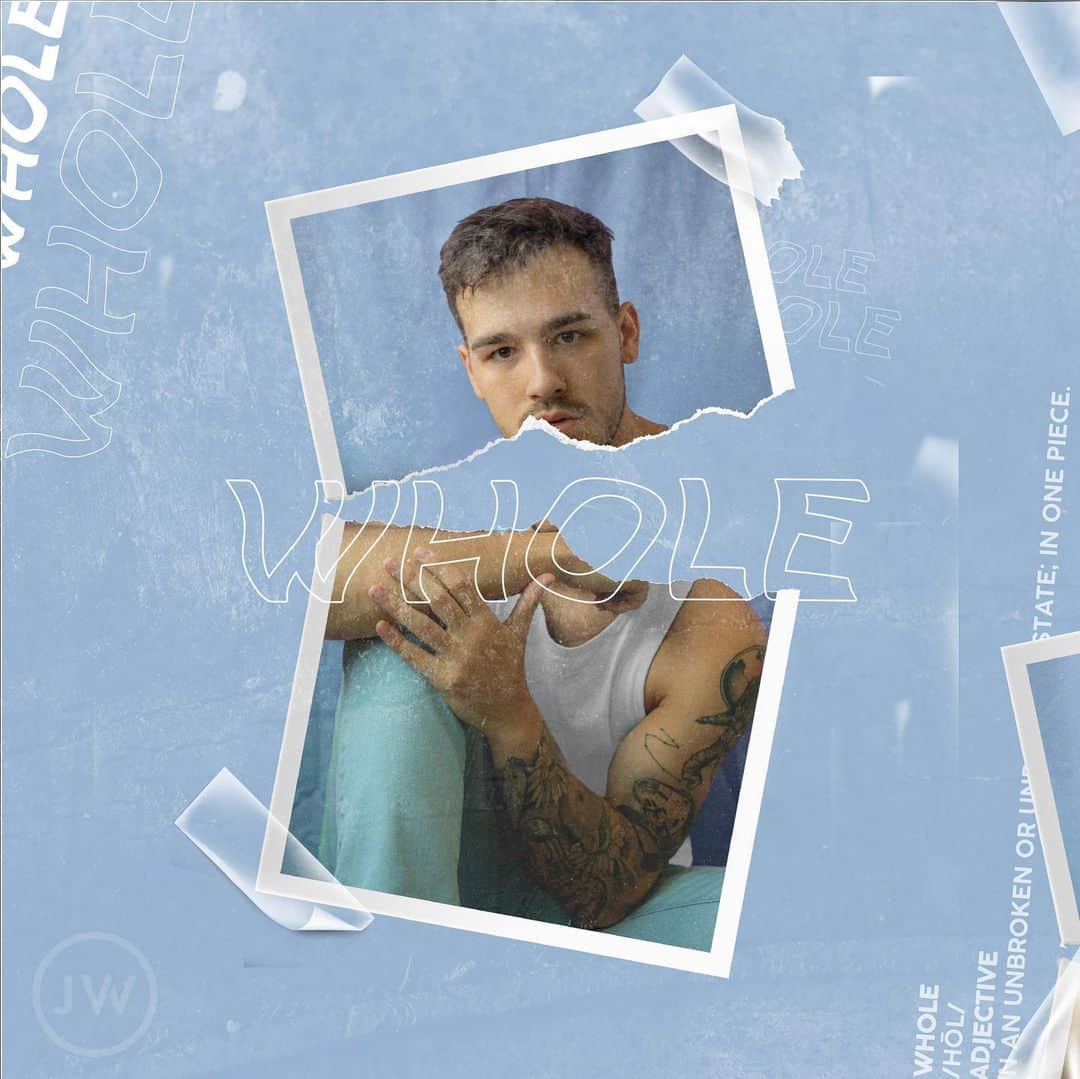 ジェイコブ・ホワイトサイズのインスタグラム：「MY FIRST SINGLE “WHOLE” IS OFFICIALLY OUT! i can’t explain to you how slow and frustrating these last few years have been, but they were everything i needed. this is my first full independent release in so long, and it feels so fucking good! thank you for being so patient with me, and i’m so eager to see all your reactions 💙 welcome to the new era.」