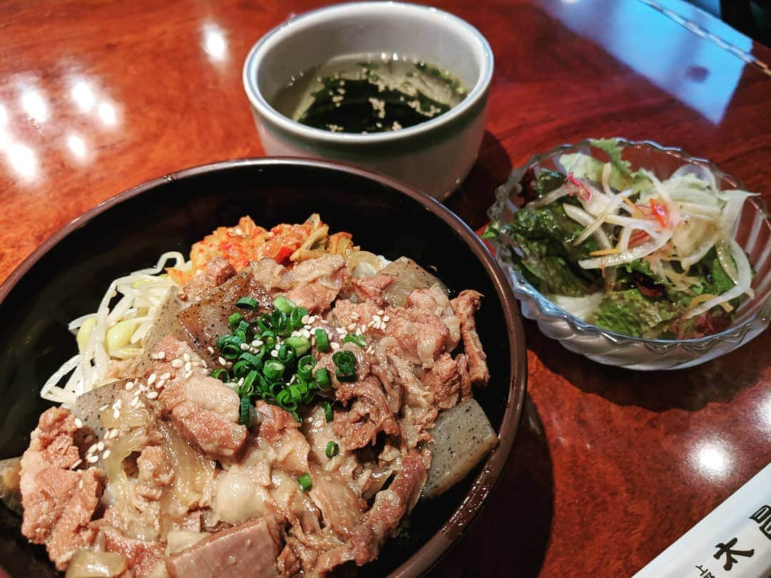 下関マグロさんのインスタグラム写真 - (下関マグロInstagram)「太昌園で牛すじ丼 #牛すじ丼」6月21日 13時42分 - maguro_shimonoseki