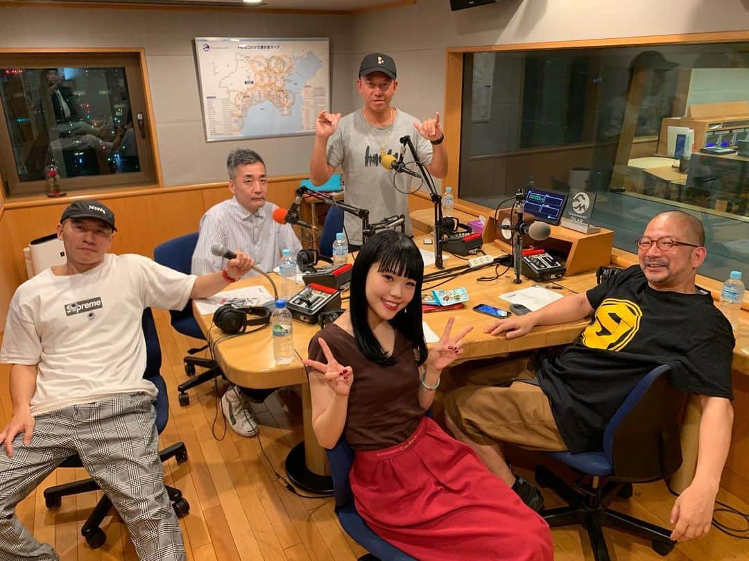 MIGHTY CROWNのインスタグラム：「@baysidereggaelounge 15周年 企画 #mightycrown  #bish から #アイナジエンド  @aina_BISH @Bishidol @koji24x7yawata @bana_daddy_b @samicrown_lens @mastasimon @mightycrown_entertainment  土曜日 真夜中放送  6/22 0:00」