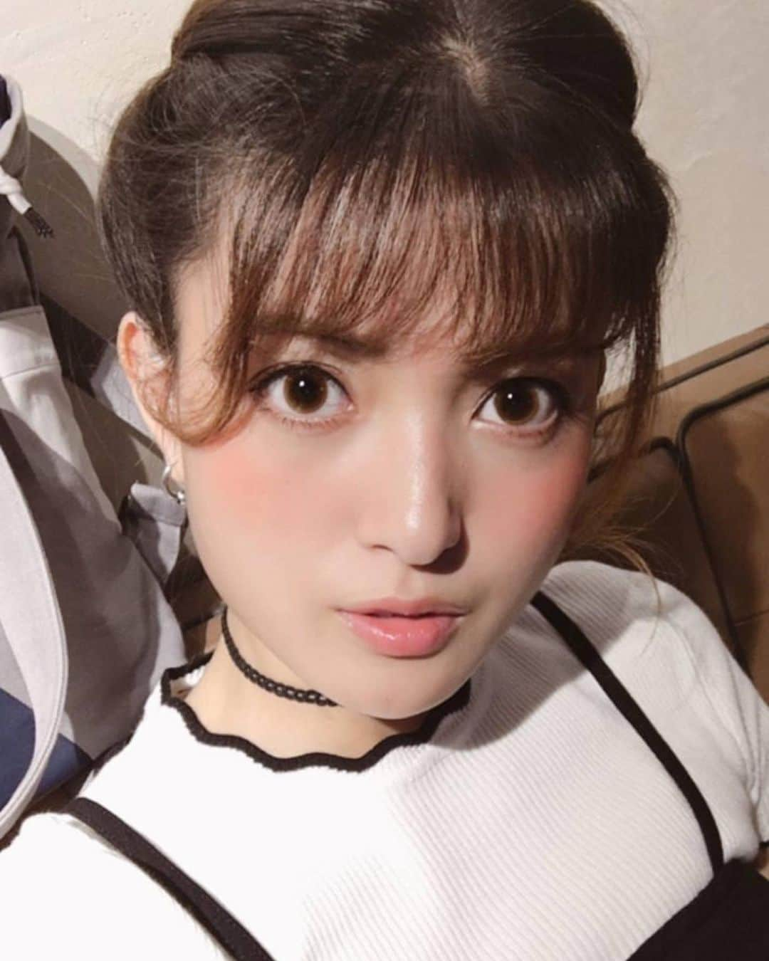 Beautyrankingさんのインスタグラム写真 - (BeautyrankingInstagram)「義賣 由29/7起，以下CUPIDO 系列將不扣除任何成本，全數撥捐予”612人道支援基金”  雖然到期日較短但我地真心唔想浪費，最後淪為垃圾 我地亦不會扣除任何成本全數捐出，希望盡一分綿力 。 最後會於8月31 發佈捐出收據  全力支持前線手足！！！！！不割蓆！！！！香港人加油！ ＊＊希望大家唔好覺得我地抽水，我地連成本都唔扣，堅出錢出力 如果咁樣都覺得我地係抽水，真係無野好講 岩feel就幫手share啦 ，多謝各位，好人一生平安！  度數更新 8/7 Caramel BonBon ＄39/20片 （尚餘度數-1.00 ，-1.50，-2.00，-5.50)  到期日:31/08 Choco BonBon ＄69/30片 （尚餘度數-1.00，-2.00 ，-5.50，-6.00)  到期日:31/08 Honey BonBon $ 69/30片 （尚餘度數-1.00 ，-1.50，-2.00 ，-2.50 ，-3.00，-5.00，-5.50，-6.00)  到期日:31/08 #反送中 #香港 #香港加油 #香港加油🇭🇰 #BeWater #612人道支援基金 #真普選聯盟 #真普選 #852 #HongKong #HongKongGirl #HongKonger  終極清貨 所有度數售完即止  蝕住清貨 絕對史上最抵  此情不再 日後唔再做啦  圖中： 上左：Milktea🍵上右：honey🍯 中左：Vanilla 🍨中右：Brownie 🍪 下左：Cherry🍒下右：Choco 🍫 💴22%off $39💴 ＊＊大特價！CARAMEL 0度售罄 ＄39有20片！！！ （使用期限到2019/08/31)  買一送一 💴Buy 1Get 1 Free 💴 Cherry 🍒  日拋隱形眼鏡 原價$534 宜家$267 ＄267有60片！！！ （使用期限到2019/11，2020/05 此優惠0.00度除外）  最後清貨 💴$69/30片💴 Honey🍯 圖中色 Choco 🍫 日拋隱形眼鏡 原價$267宜家$69 ＄69有30片！！！ （使用期限到2019/08/31，2020/05 此優惠0.00度除外） 💴29%off $79💴 ＊＊大特價！Mochi 0度售罄 ＄79有30片！！！ （使用期限到2019/11)  買二送一 💴Buy 2Get 1 Free 💴 Milktea 🍵圖中色  日拋隱形眼鏡 原價$801 宜家$534 ＄534有90片！！！ （使用期限到2019/11，2020/05 此優惠0.00度除外）  買二送一 💴Buy 2Get 1 Free 💴 Vanilla 🍦圖中色  日拋隱形眼鏡 原價$801 宜家$534 ＄534有90片！！！ （使用期限到2020/01，2020/05 此優惠0.00度除外）  550度 瘋狂甩貨 $2片 （最少購買20片） 只希望唔好當垃圾掉  只限以下顏色 CARAMEL🍮 Honey🍯  Choco 🍫 圖中色 Mochi 🍡  更多相片：#cupido1day 【🏹CUPIDO BonBon series】 ☆ Browine Bonbon ☆ Cherry Bon Bon ☆ Vanilla Bonbon ☆ Choco Bonbon ☆ HoneyBon bon 圖中色 ☆ Milk tea Bonbon  0，100-3.50 （25度一跳），3.50 - 600 度現貨 （50度一跳） ☆ Mochi Bonbon ☆ Caramel Bonbon  0，100- 600 度現貨 （50度一跳） ∵ ∴ ∵ ∴ ∵ ∴ ∵ ∴ ∵ ∴  規格 : ◆使用期間 1日交換 ◆DIA 14.2mm ◆着色直径 13.8mm ◆BC 8.6mm ◆含水率 38％ ◆度数 ±0.00 ／1.00～-6.00」6月21日 13時51分 - beautyranking