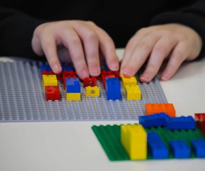 Design Milkさんのインスタグラム写真 - (Design MilkInstagram)「The @lego Foundation and LEGO Group announced their new project to help blind and visually impaired children learn #braille through custom #LEGO Braille Bricks. The set contains about 250 Braille Bricks covering the full alphabet, numbers 0-9, and math symbols. \\\ designmilk.com」6月21日 14時19分 - designmilk