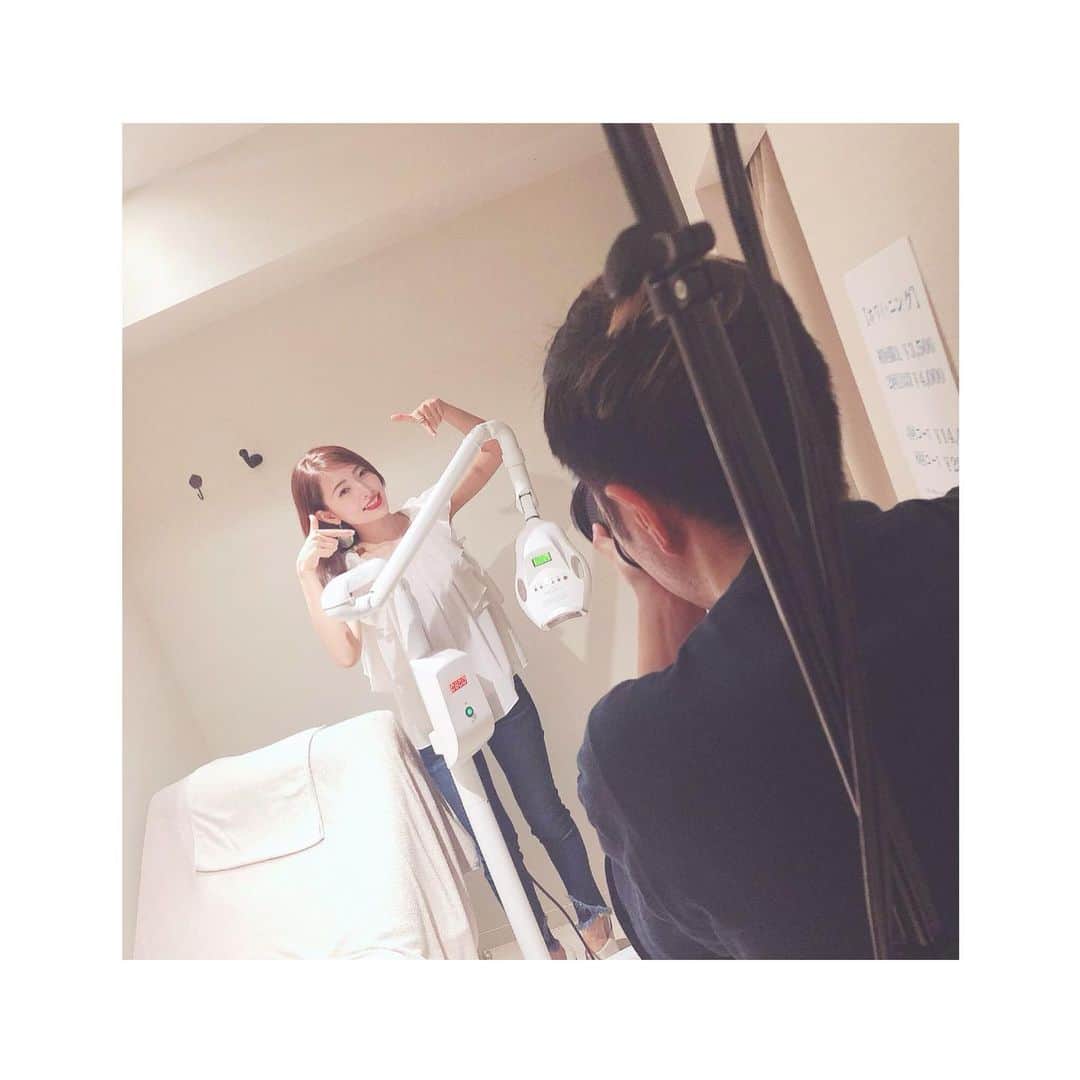 田丸あかりのインスタグラム：「脱毛·美顔サロン iLachicさんの 宣材写真のモデルをさせて頂きました🌼 . . とても雰囲気の素敵な空間で 癒されながら綺麗になれちゃう💓 . やっぱり夏はツルツルな素肌でいたいよね✨ . . とても勉強になる素敵な時間でした❣️ . . #美容サロン #脱毛サロン  #ilachic #撮影モデル 🌼🌼🌼」