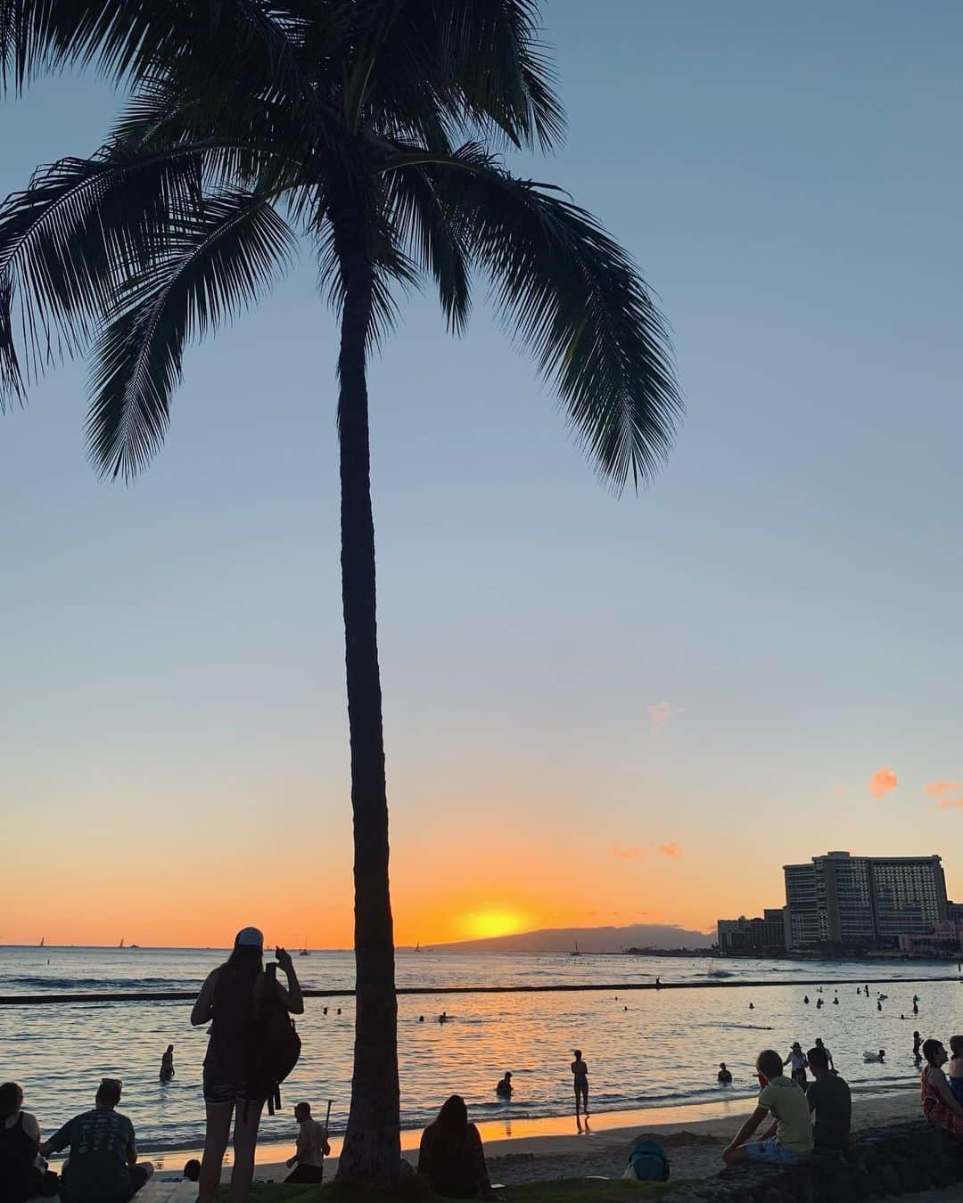 吉田夏海さんのインスタグラム写真 - (吉田夏海Instagram)「I want to go on a trip💭🌴🧡 . #hawaii #waikiki #trip」6月21日 15時59分 - natsumiiiiiiiiiii