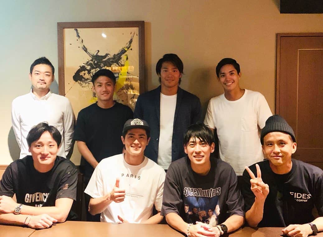 武藤嘉紀のインスタグラム：「Team Polyvalent!! 同じ事務所の最高なメンバーとの食事会。素晴らしい出会いに感謝。 ピッチは違えど、お互いに刺激し合い頑張っていきます!! #polyvalent #稲本潤一#サッカー #谷口彰悟#サッカー #大島僚太#サッカー #田中大貴#バスケ #秋本真吾#陸上 #中村克#水泳 #北原亘#フットサル」