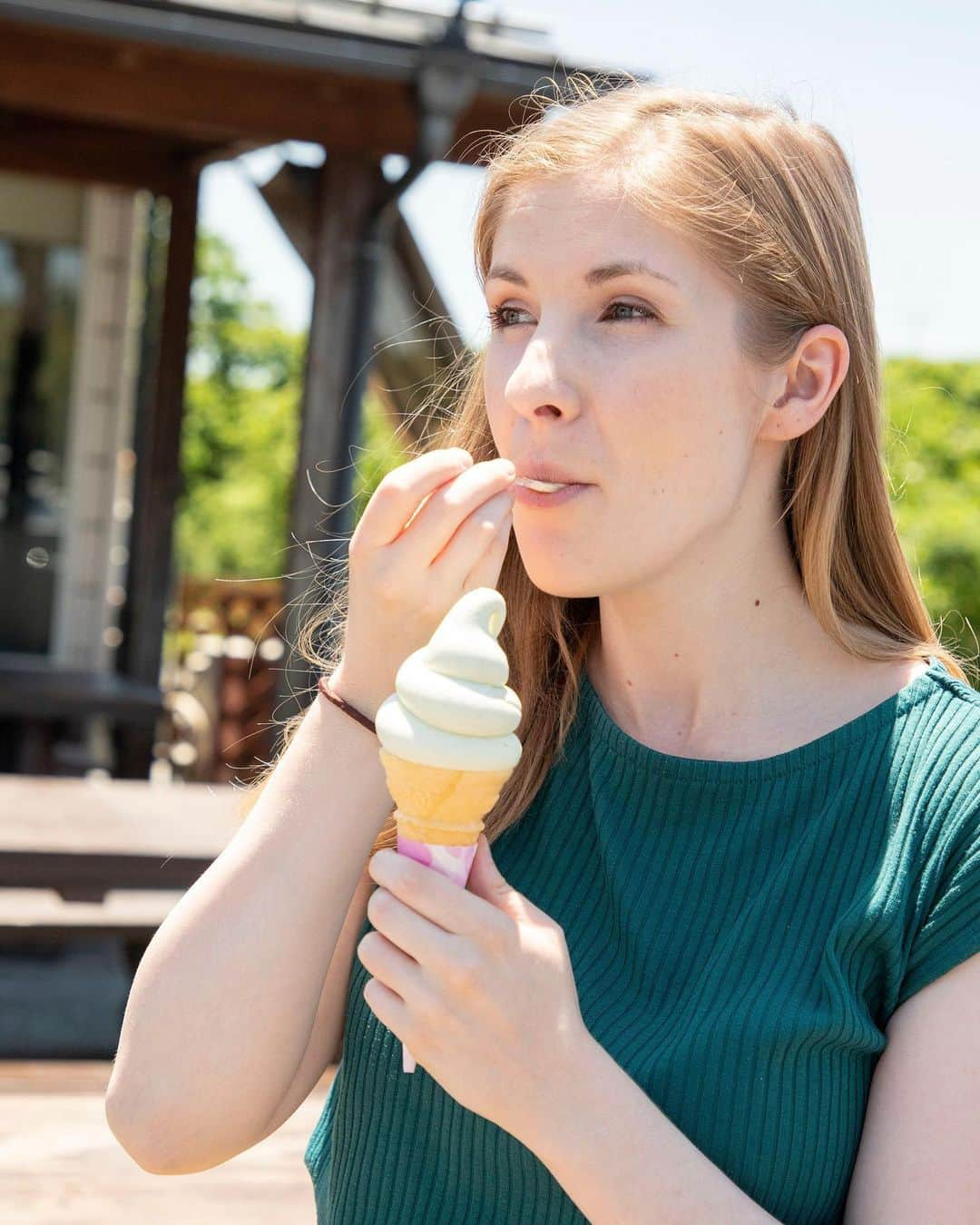 Rediscover Fukushimaさんのインスタグラム写真 - (Rediscover FukushimaInstagram)「Chowing down on a delicious soba-flavoured ice cream at the ice cream shop next to Adachi Washi Museum. The weather was so nice last week!」6月21日 16時38分 - rediscoverfukushima