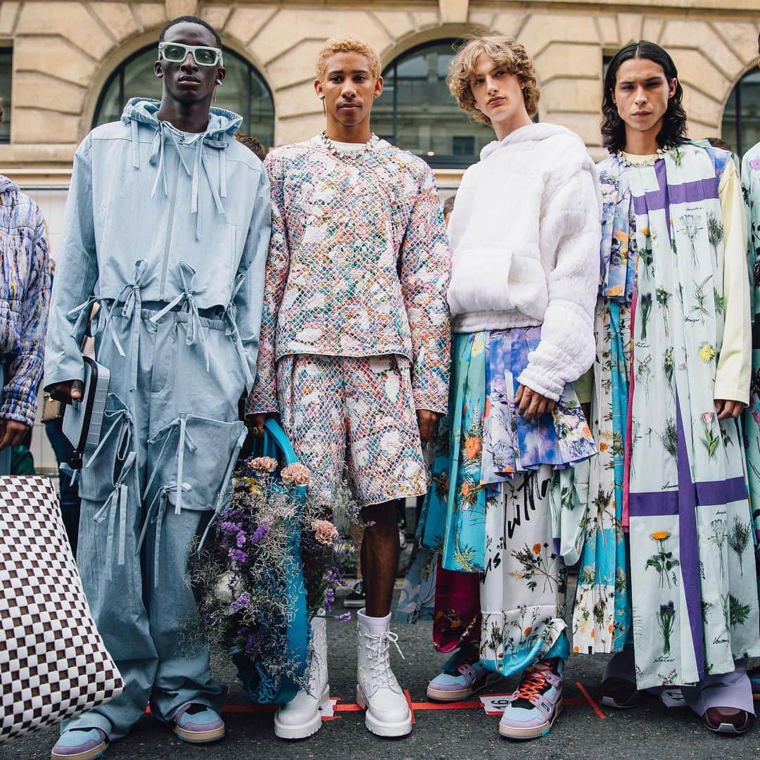 STYLE DU MONDEさんのインスタグラム写真 - (STYLE DU MONDEInstagram)「@louisvuitton by @virgilabloh ss20 for @voguerunway. link in bio #louisvuitton #pfw」6月21日 16時51分 - styledumonde