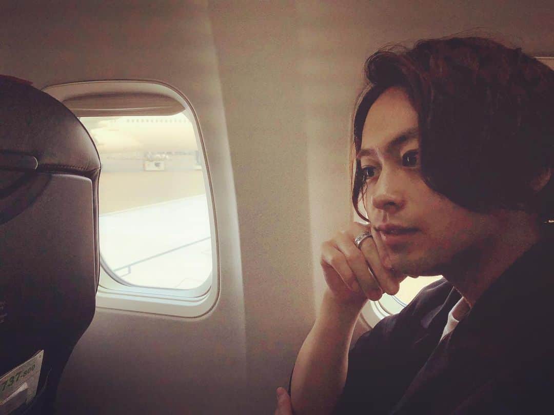 八島諒さんのインスタグラム写真 - (八島諒Instagram)「. これから帰国します。 間違えた。 帰京します。 . . なんのお仕事だったかは また近々お知らせするね✨ . . #海外に行きたい #今日この頃 #そーだなあ #イギリスがいいなあ」6月21日 17時01分 - ryo_yashima