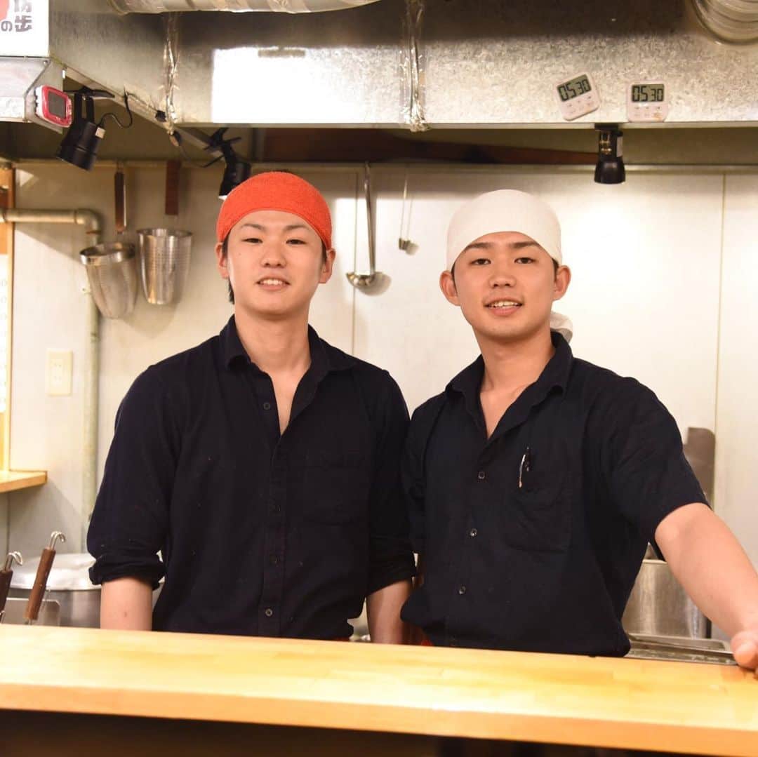The Japan Timesさんのインスタグラム写真 - (The Japan TimesInstagram)「Early on in their lives, Yuki Yoshioka and Ginta Yamaguchi knew what they wanted to do when they grew up: run their own ramen restaurant. For both, ramen is their favorite noodle, and since high school the pair worked part-time jobs at different ramen shops. Yoshioka and Yamaguchi have been friends since junior high school, and in the first year of high school they started to give serious consideration to what they would need to set up their own shop. The pair borrowed an old van from Yamaguchi’s father and took a year-long ramen trip around Japan. Now, at age 22, they have their very own noodle shop in Kyoto called Ramen no Bonbo. (J.J. O'Donoghue photos) . . . . . . #Japan #Kyoto #ramen #noodles #instafood #japanesefood #travel #日本 #京都 #ラーメン #めん #食事 #食べ物 #美味しい #旅行 #日本料理 #🍜」6月21日 17時43分 - thejapantimes