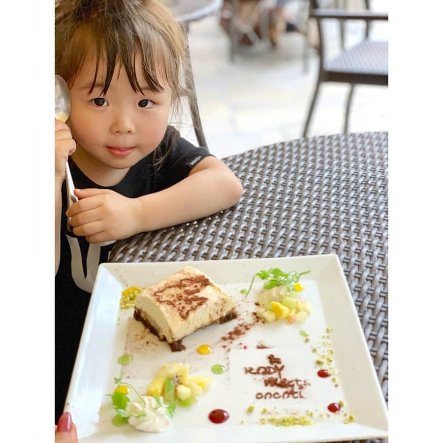 小林有里のグルメインスタ